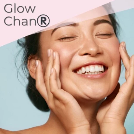 Dites adieu au teint terne et aux taches pigmentaires avec notre soin GLOW CHAN®️ pour les peaux en manque d'éclat